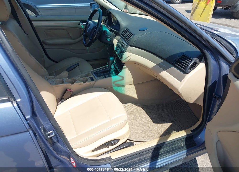 2001 BMW 325I VIN: WBAAV33451FU79968