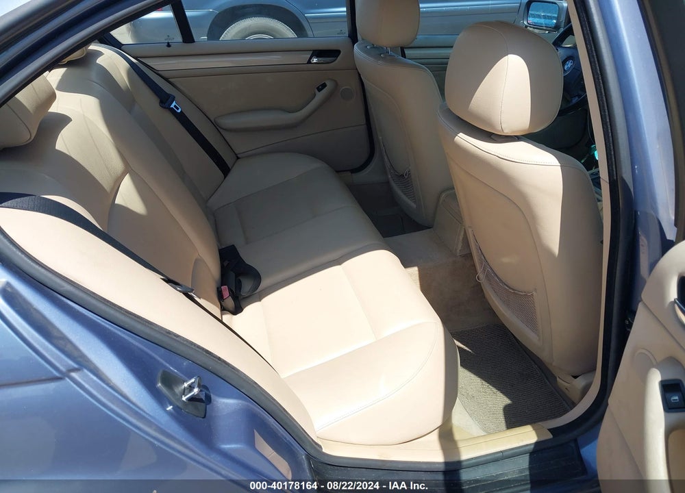 2001 BMW 325I VIN: WBAAV33451FU79968