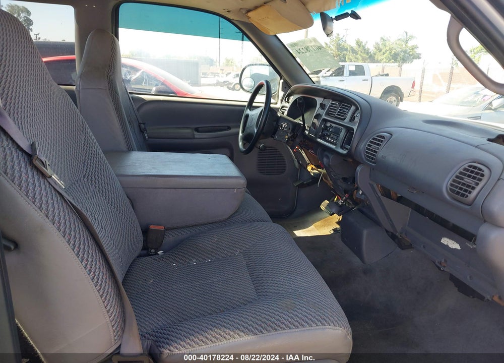 1999 DODGE RAM 1500 ST VIN: 3B7HC12Y7XG175967