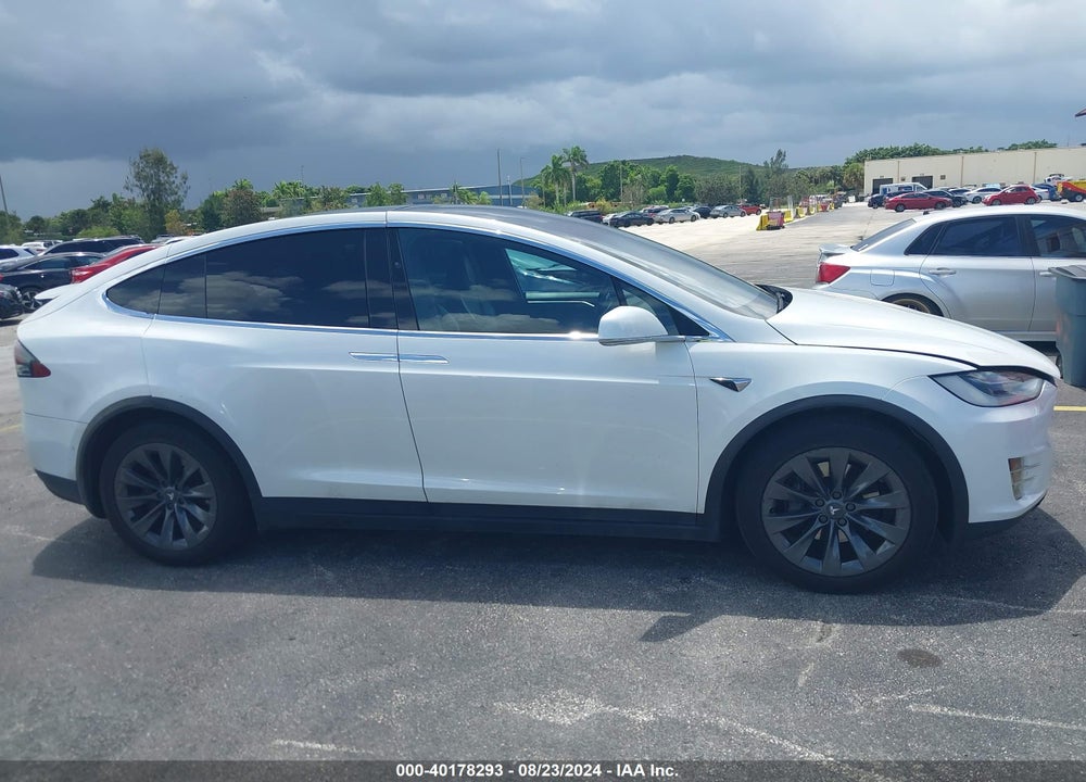2017 TESLA MODEL X 100D/75D/90D VIN: 5YJXCBE2XHF064197