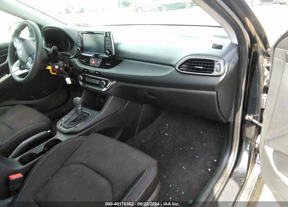 2018 HYUNDAI ELANTRA GT VIN: KMHH35LE6JU027773