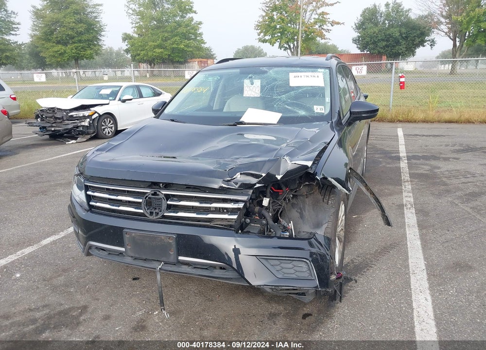 2018 VOLKSWAGEN TIGUAN 2.0T S VIN: 3VV1B7AX2JM036517