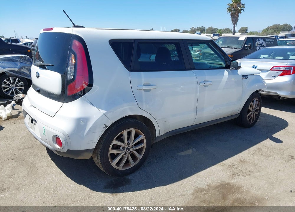 2018 KIA SOUL VIN: KNDJP3A51J7560744