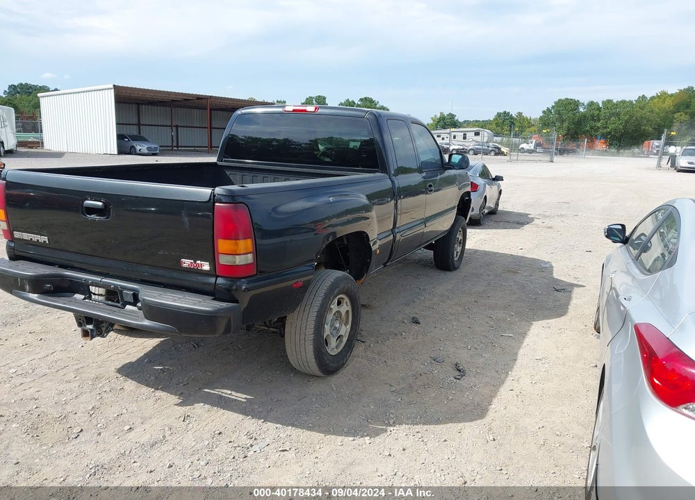 2003 GMC SIERRA 1500 DENALI VIN: 2GTFK69U731253175
