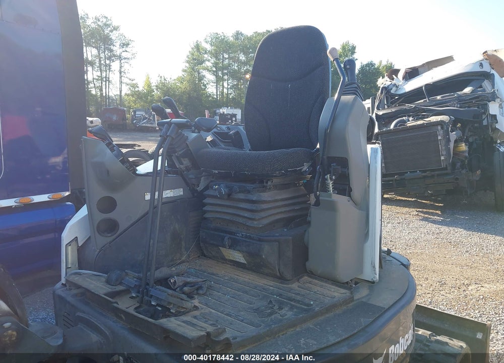 2019 BOBCAT E26 VIN: B3JE15206