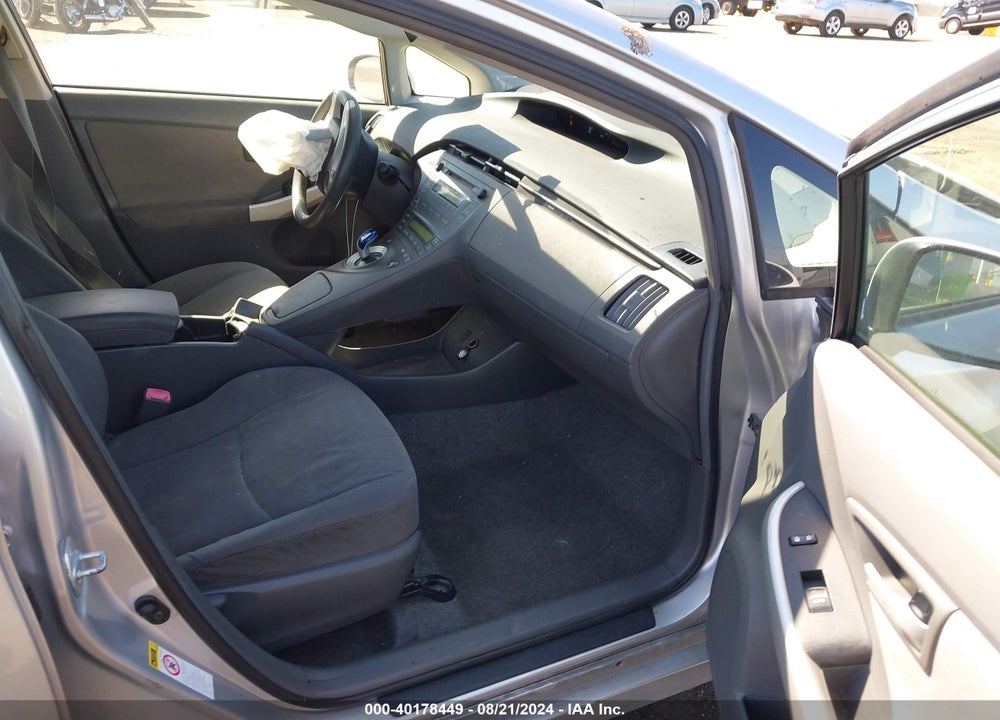 2011 TOYOTA PRIUS TWO VIN: JTDKN3DU6B0256414