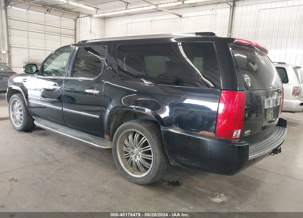 2013 CADILLAC ESCALADE ESV LUXURY VIN: 1GYS4HEF4DR152853