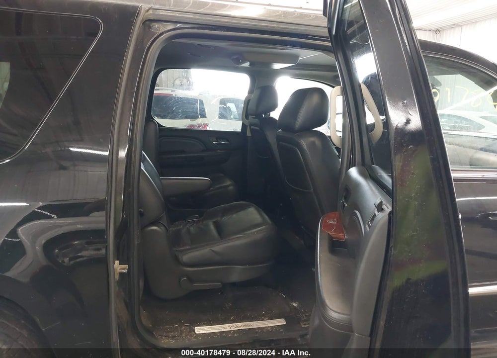 2013 CADILLAC ESCALADE ESV LUXURY VIN: 1GYS4HEF4DR152853