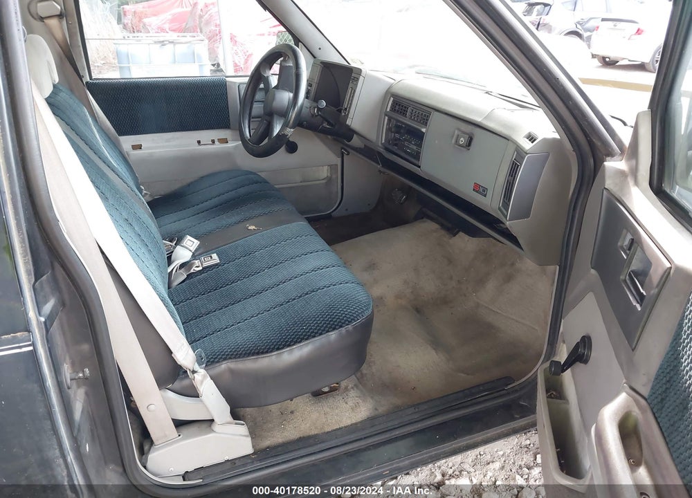 1992 CHEVROLET S TRUCK S10 VIN: 1GCCS14ZXN8172986