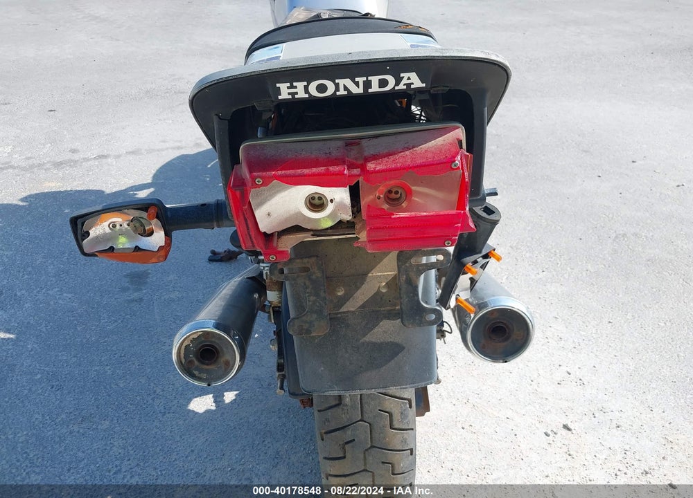 1981 HONDA CB750 F VIN: JH2RC0408BM206811
