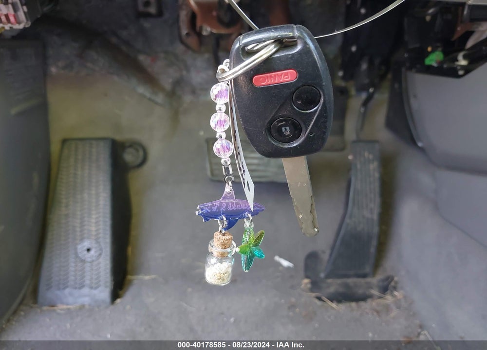 2010 HONDA CIVIC LX VIN: 2HGFA1F59AH321050