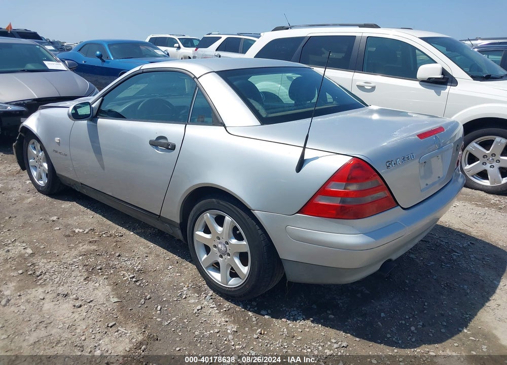 1998 MERCEDES-BENZ SLK 230 VIN: WDBKK47F7WF073567