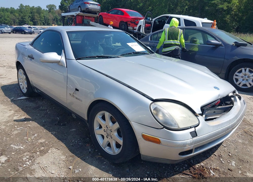 1998 MERCEDES-BENZ SLK 230 VIN: WDBKK47F7WF073567