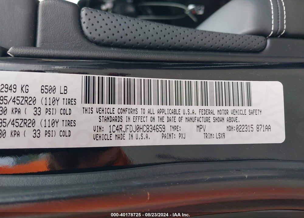 2017 JEEP GRAND CHEROKEE SRT 4X4 VIN: 1C4RJFDJ0HC834659