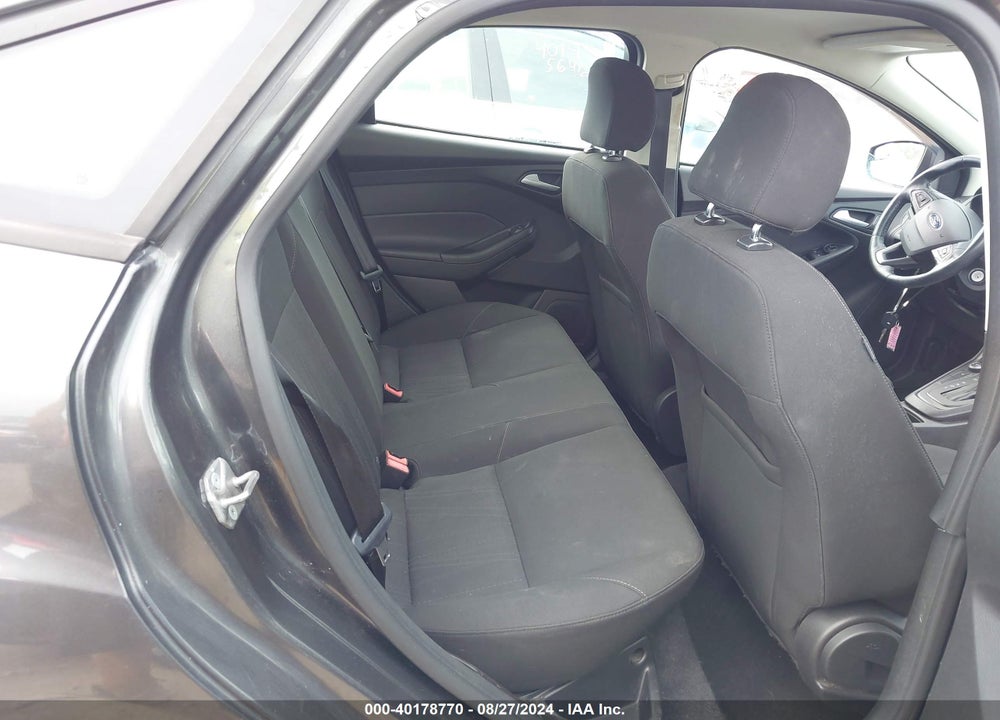 2015 FORD FOCUS SE VIN: 1FADP3F2XFL293216
