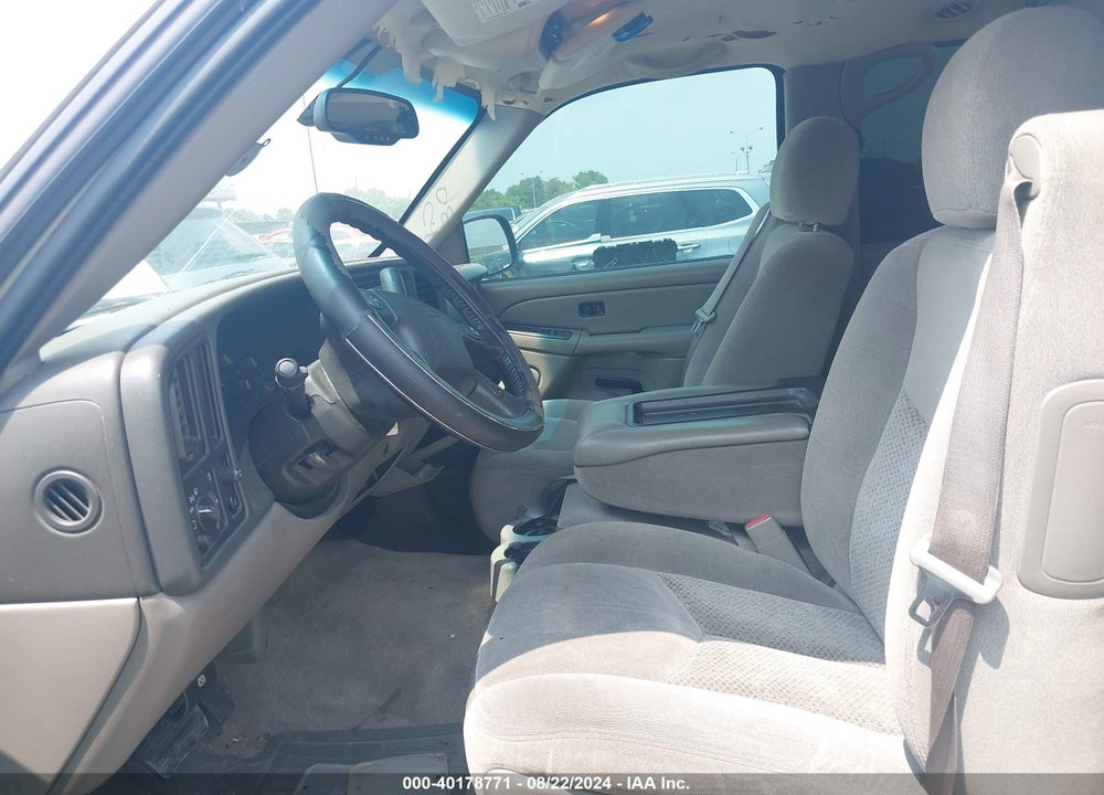2006 CHEVROLET SUBURBAN 1500 LS VIN: 3GNEC16ZX6G124913