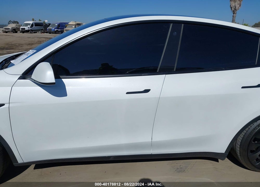 2022 TESLA MODEL Y PERFORMANCE DUAL MOTOR ALL-WHEEL DRIVE VIN: 7SAYGDEF3NF547441