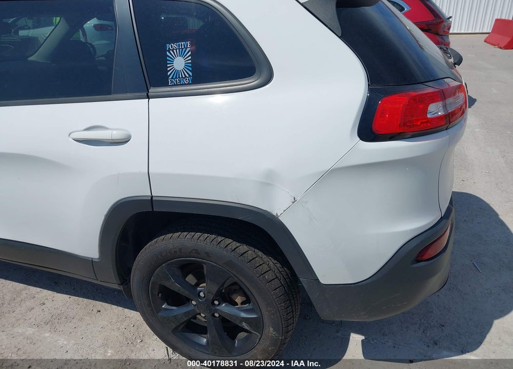 2018 JEEP CHEROKEE LATITUDE FWD VIN: 1C4PJLCB8JD595944