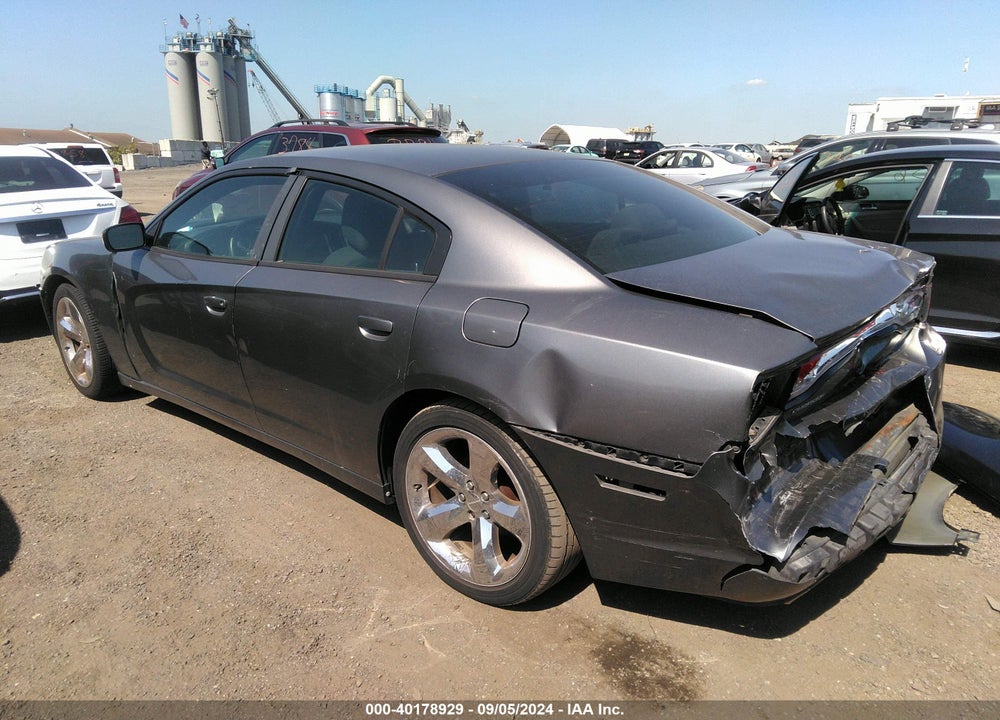 2011 DODGE CHARGER VIN: 2B3CL3CG3BH608884