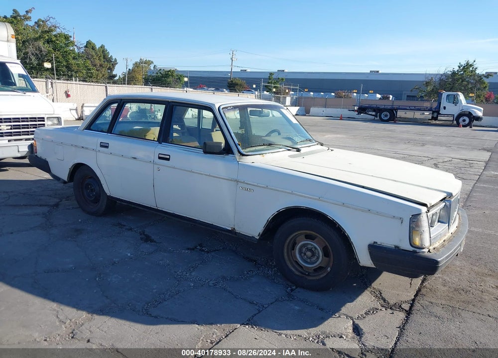 1983 VOLVO 244 DL/GL VIN: YV1AX8846D1885031