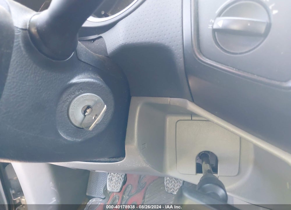 2008 TOYOTA TACOMA VIN: 5TEPX42NX8Z571839