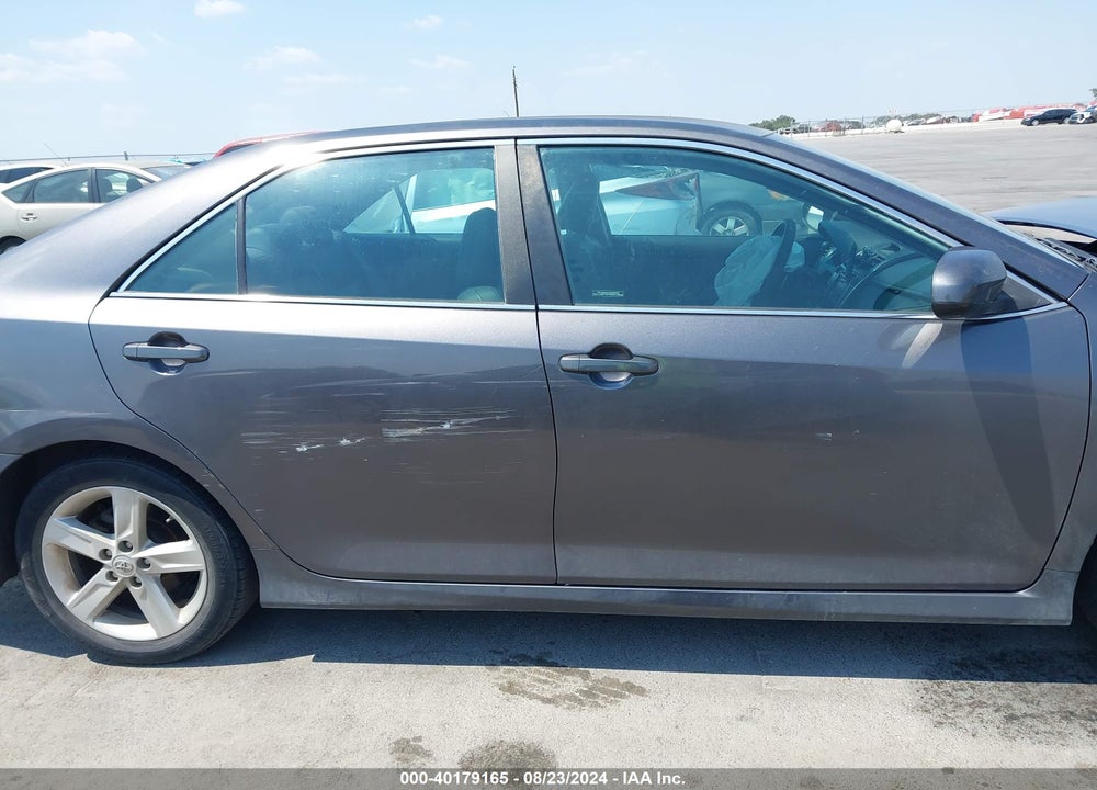 2014 TOYOTA CAMRY SE VIN: 4T1BF1FK1EU829807