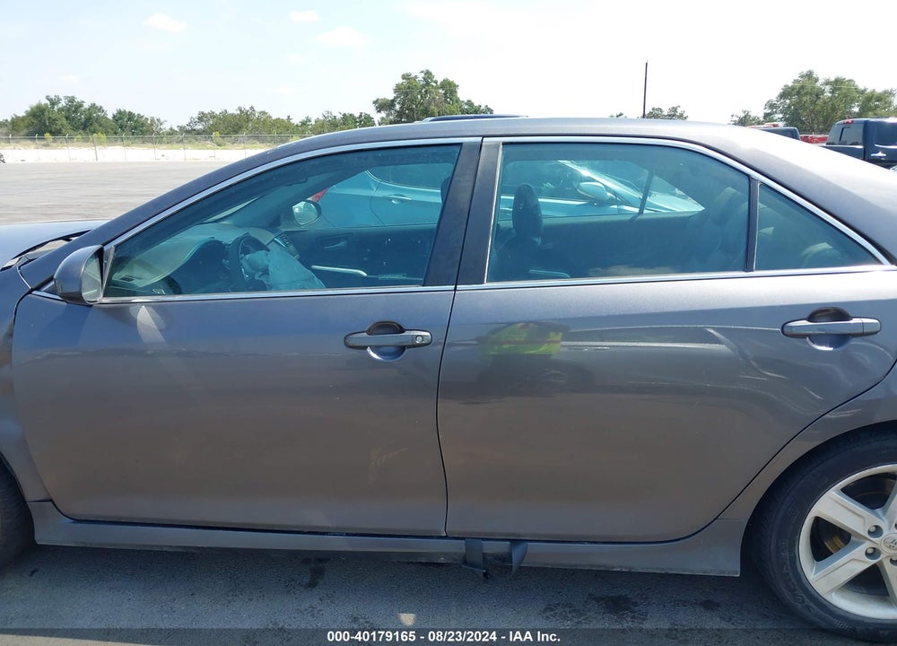 2014 TOYOTA CAMRY SE VIN: 4T1BF1FK1EU829807