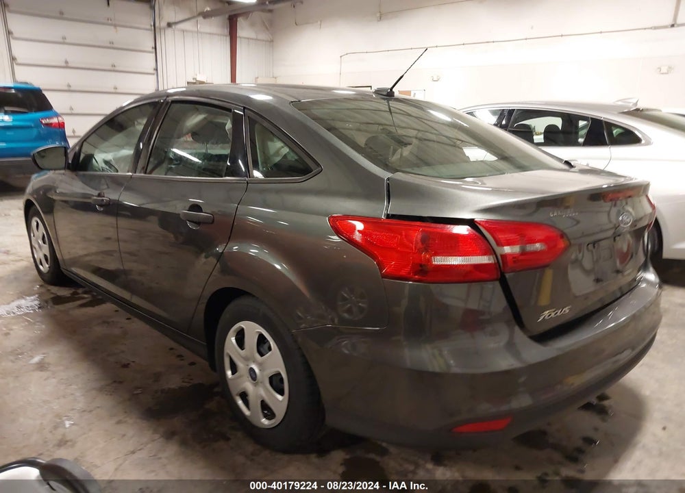 2016 FORD FOCUS S VIN: 1FADP3E24GL379527