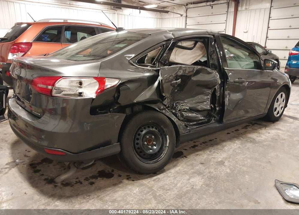2016 FORD FOCUS S VIN: 1FADP3E24GL379527