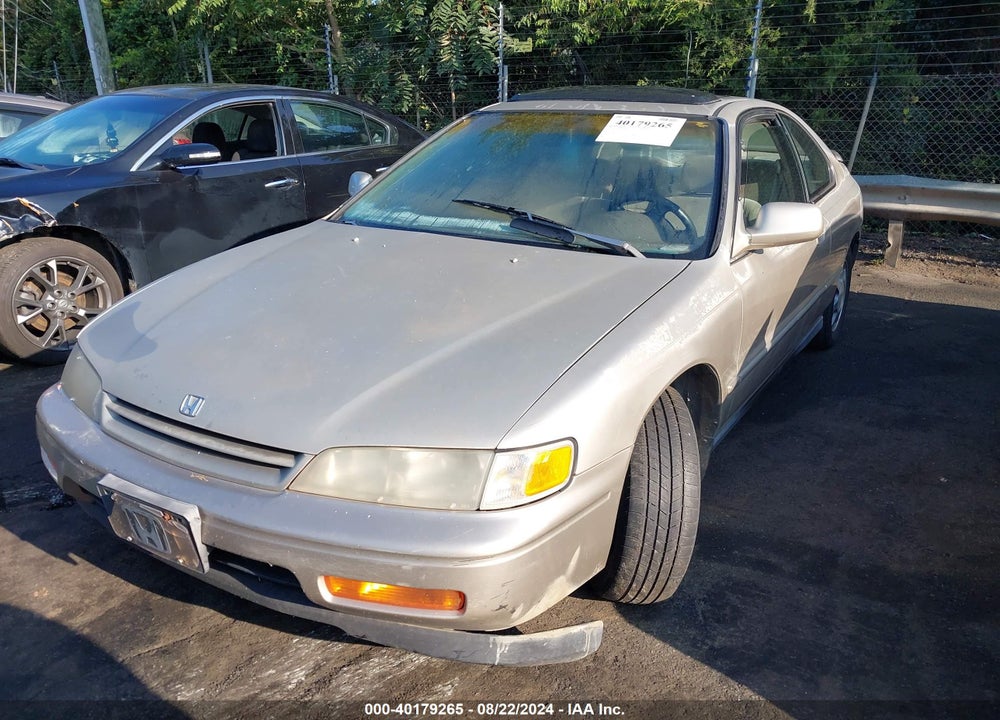 1995 HONDA ACCORD EX VIN: 1HGCD7258SA031224