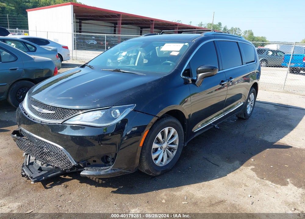 2019 CHRYSLER PACIFICA TOURING L VIN: 2C4RC1BG6KR748842