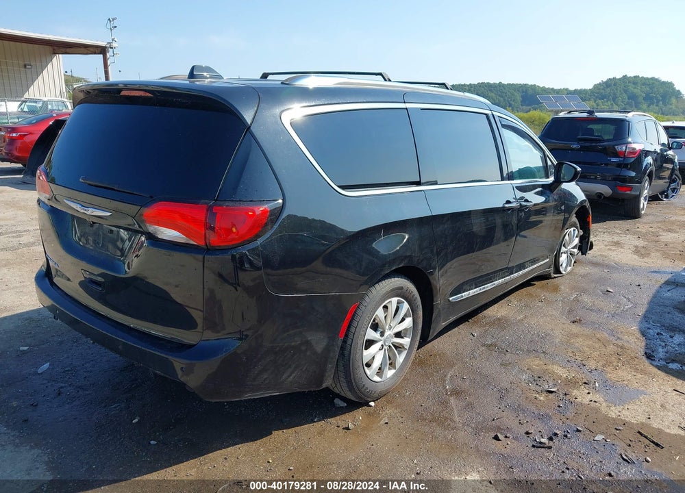 2019 CHRYSLER PACIFICA TOURING L VIN: 2C4RC1BG6KR748842
