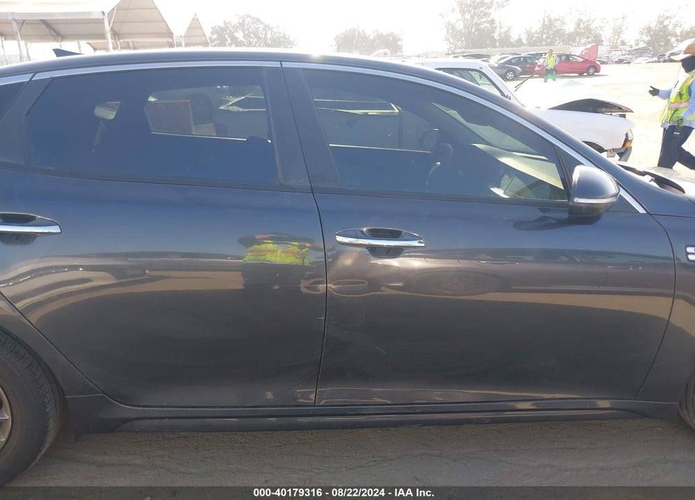 2019 KIA OPTIMA VIN: 5XXGT4L34KG307563