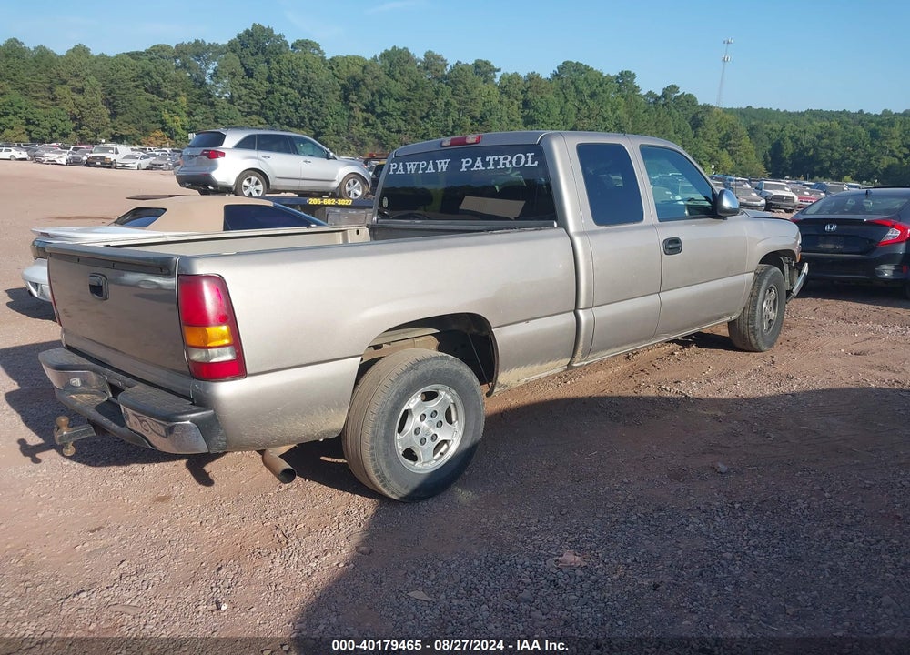 2002 CHEVROLET SILVERADO 1500 LS VIN: 2GCEC19T621127293