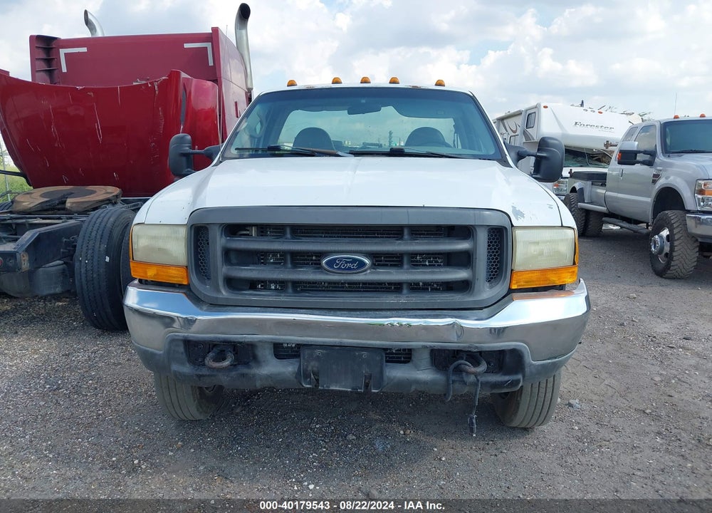 2000 FORD F-550 LARIAT/XL/XLT VIN: 1FDAF56F3YEE31440