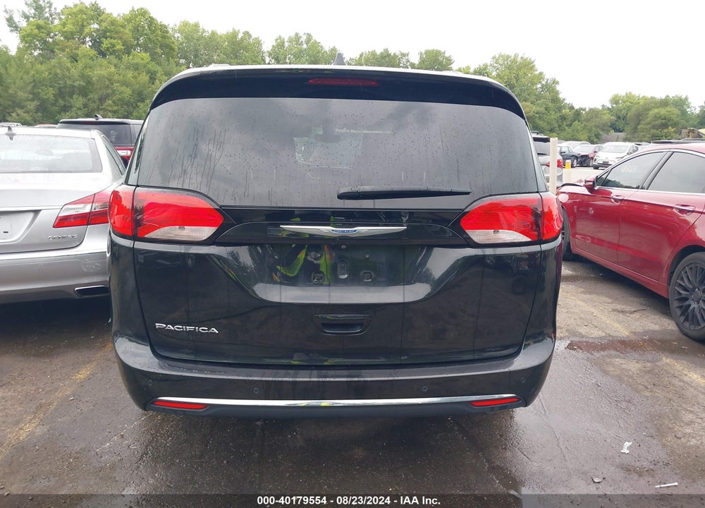 2017 CHRYSLER PACIFICA TOURING L VIN: 2C4RC1BG8HR777090