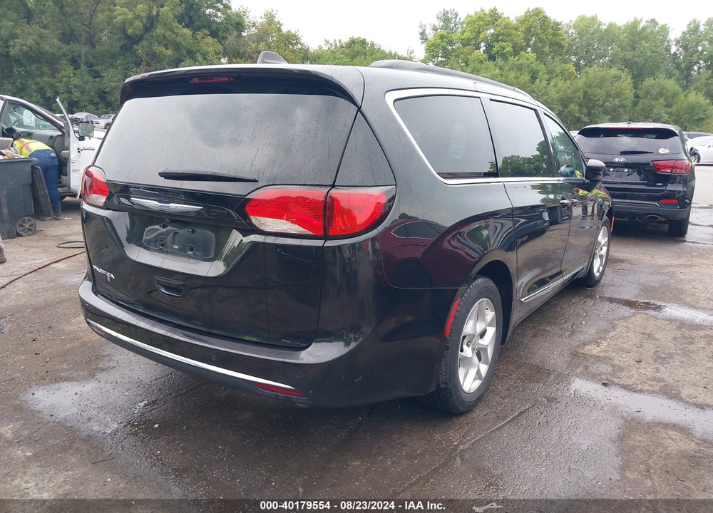 2017 CHRYSLER PACIFICA TOURING L VIN: 2C4RC1BG8HR777090