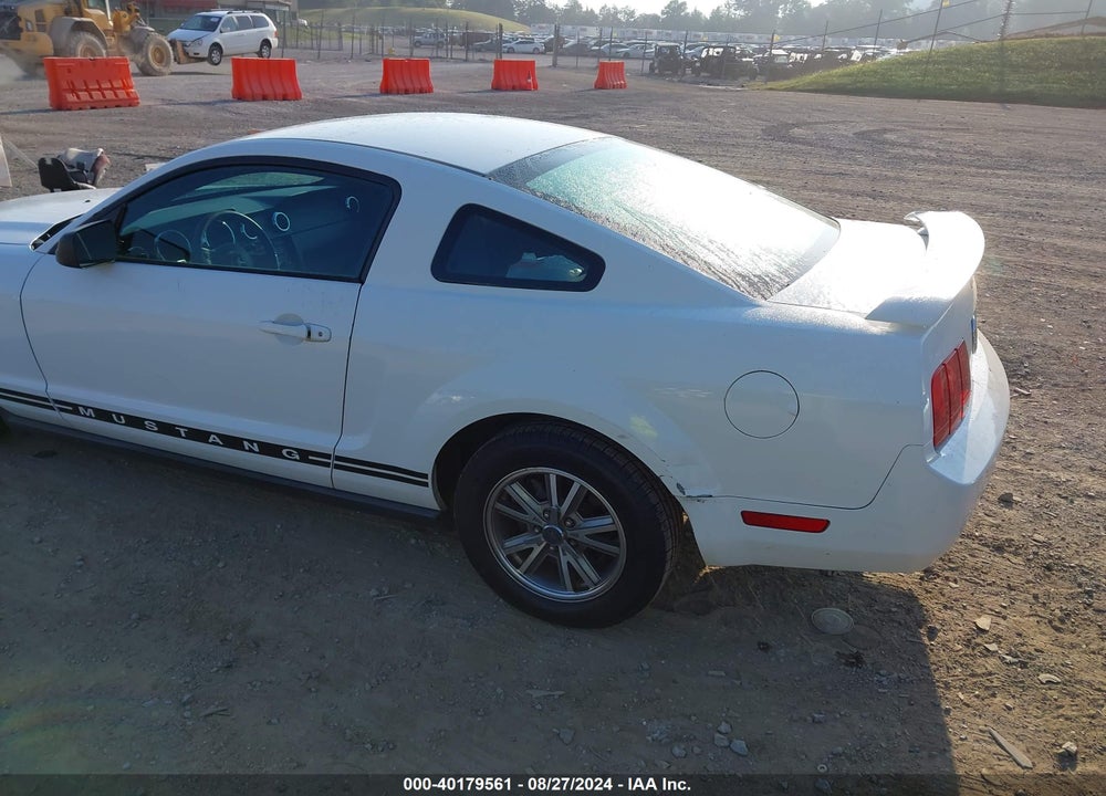 2005 FORD MUSTANG V6 DELUXE/V6 PREMIUM VIN: 1ZVFT80N555120637