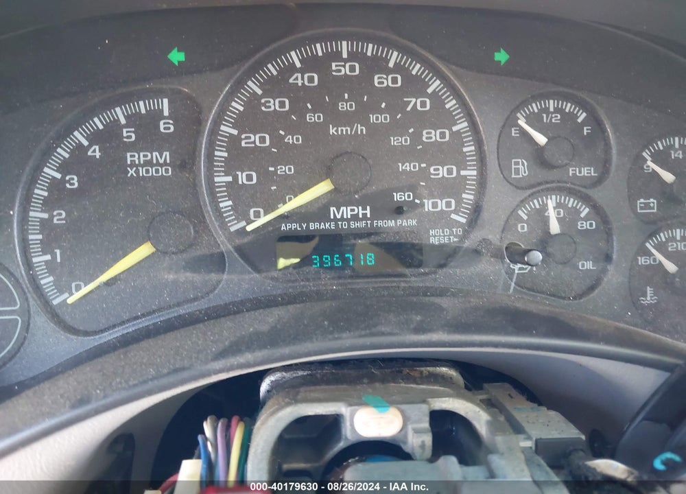 2000 CHEVROLET SUBURBAN 1500 VIN: 3GNFK16T0YG200547