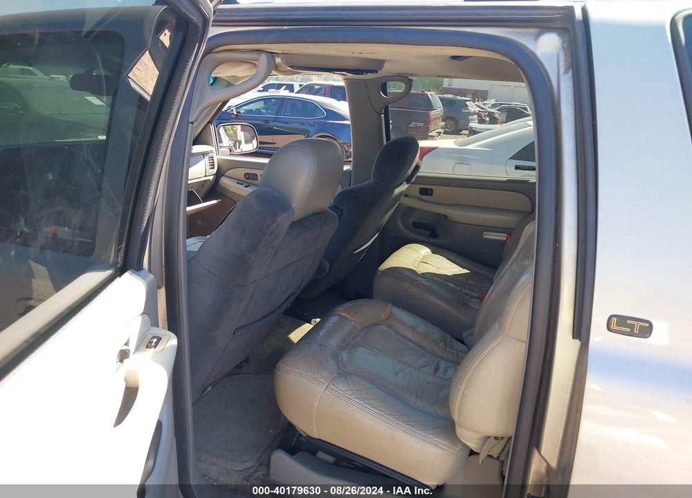 2000 CHEVROLET SUBURBAN 1500 VIN: 3GNFK16T0YG200547