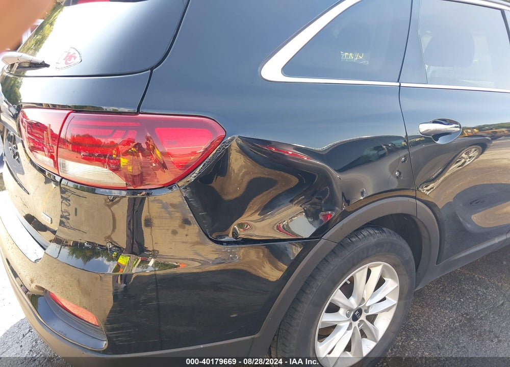 2019 KIA SORENTO 2.4L LX VIN: 5XYPGDA31KG466155
