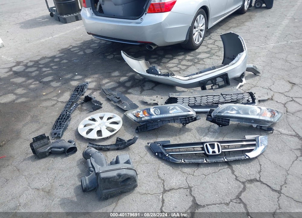 2015 HONDA ACCORD EX-L VIN: 1HGCR2F83FA168215