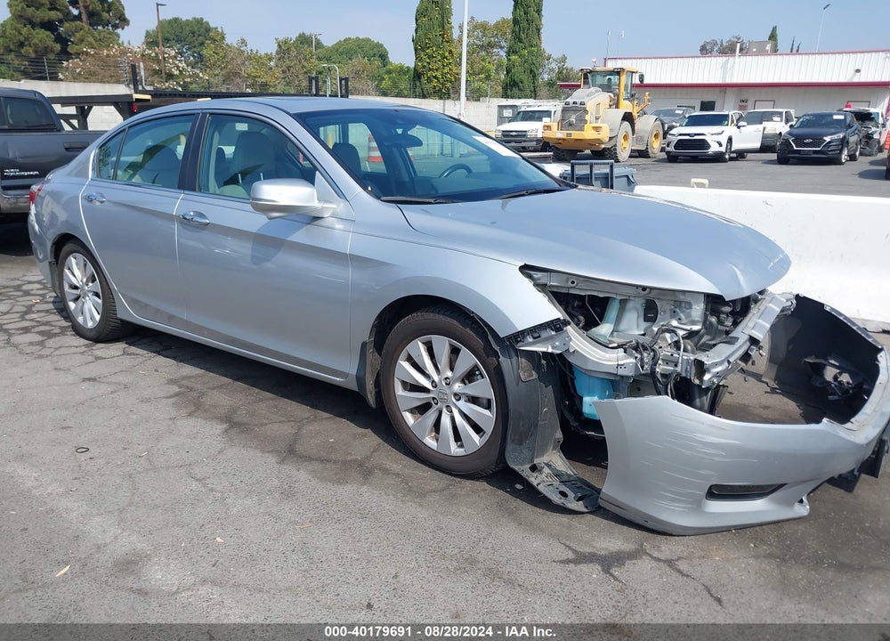 2015 HONDA ACCORD EX-L VIN: 1HGCR2F83FA168215
