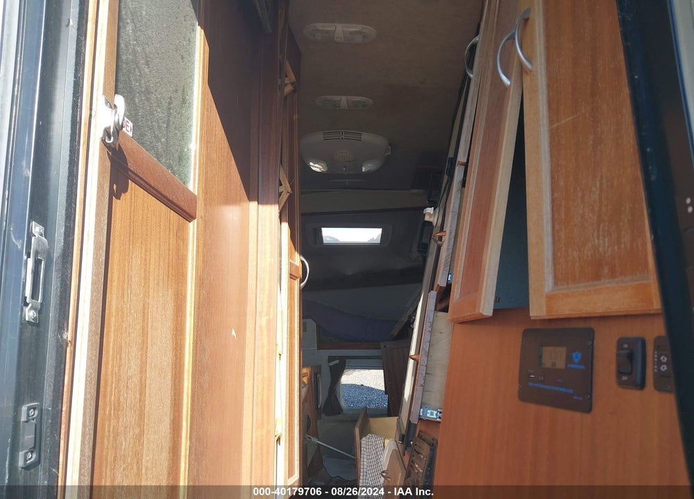 2019 NORT NORTHERN LITE CAMPER VIN: NL102EXCD101919SE