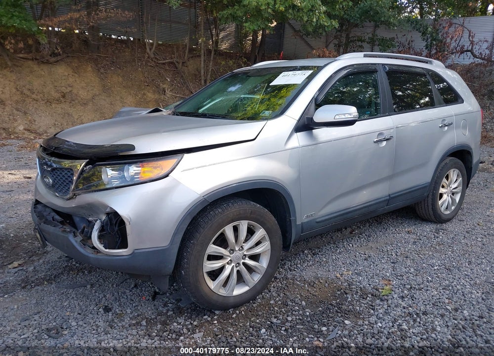 2011 KIA SORENTO LX V6 VIN: 5XYKTDA25BG073501