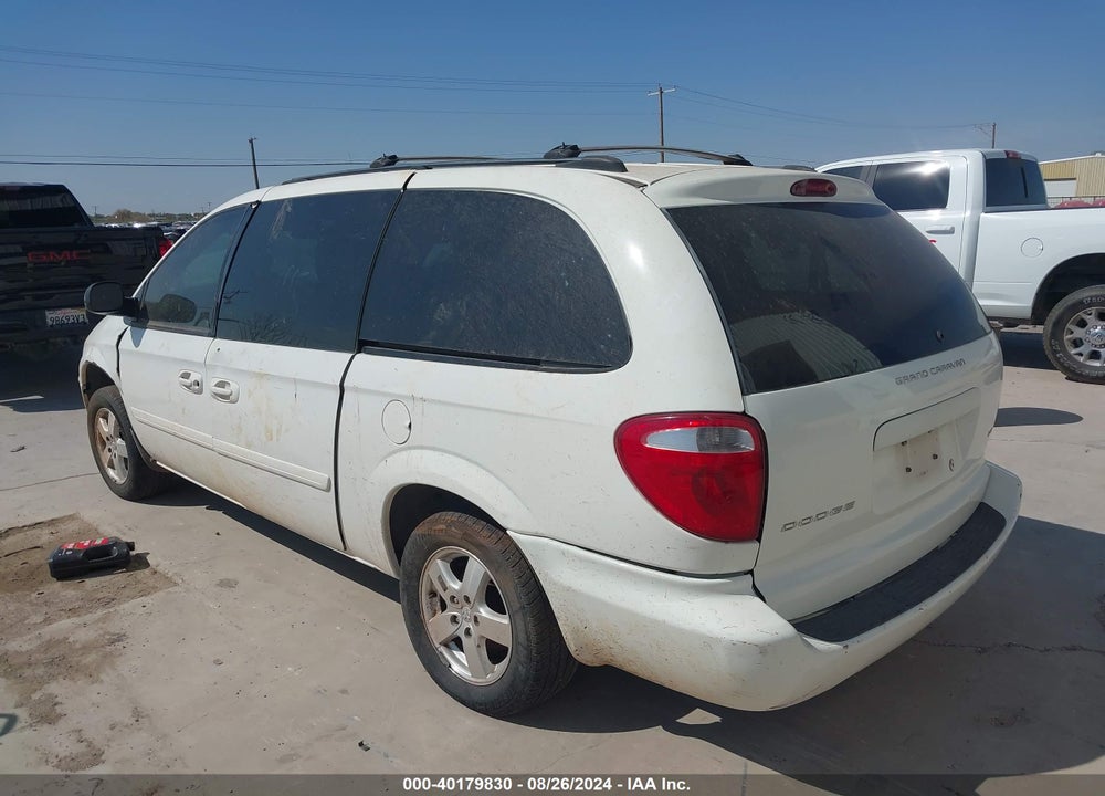 2005 DODGE GRAND CARAVAN SXT VIN: 2D4GP44L25R585184