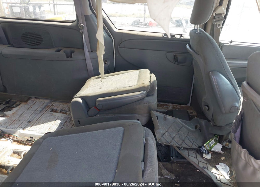 2005 DODGE GRAND CARAVAN SXT VIN: 2D4GP44L25R585184