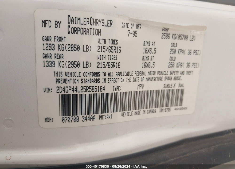 2005 DODGE GRAND CARAVAN SXT VIN: 2D4GP44L25R585184