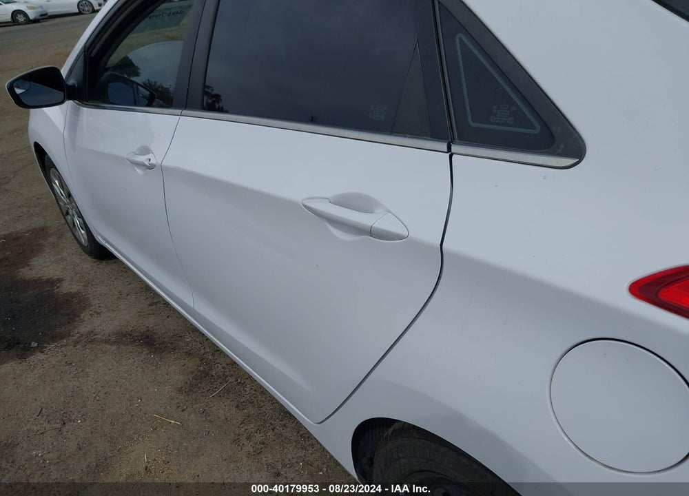 2016 HYUNDAI ELANTRA GT VIN: KMHD35LH2GU255092