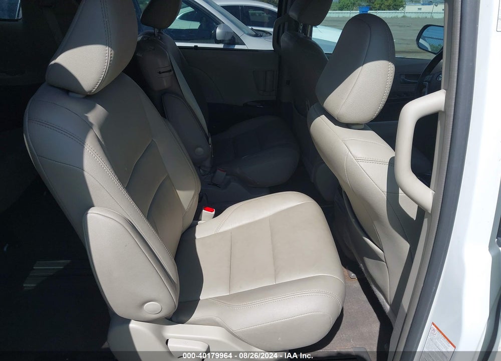 2018 TOYOTA SIENNA VIN: 5TDYZ3DC0JS928646